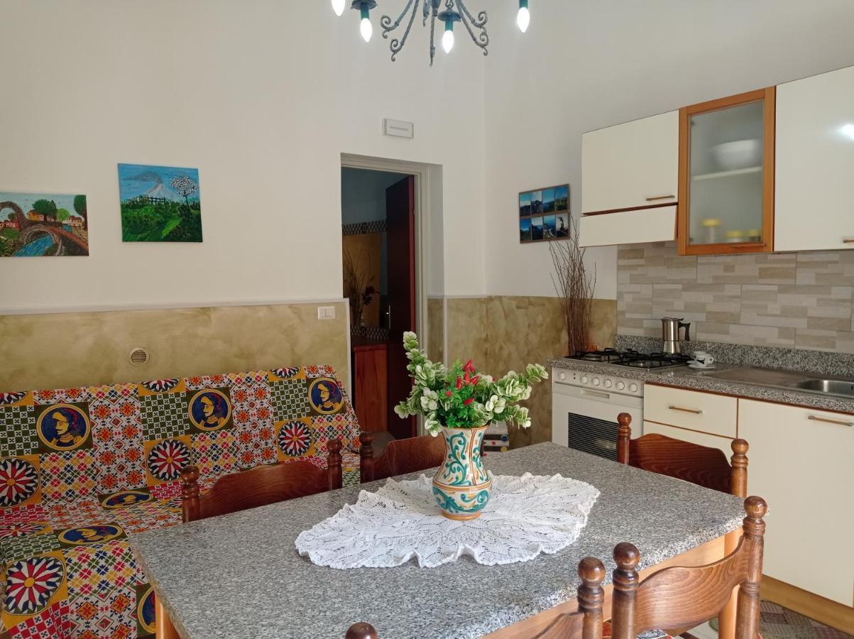 Mary Home - Casa Vacanza Таормина Экстерьер фото