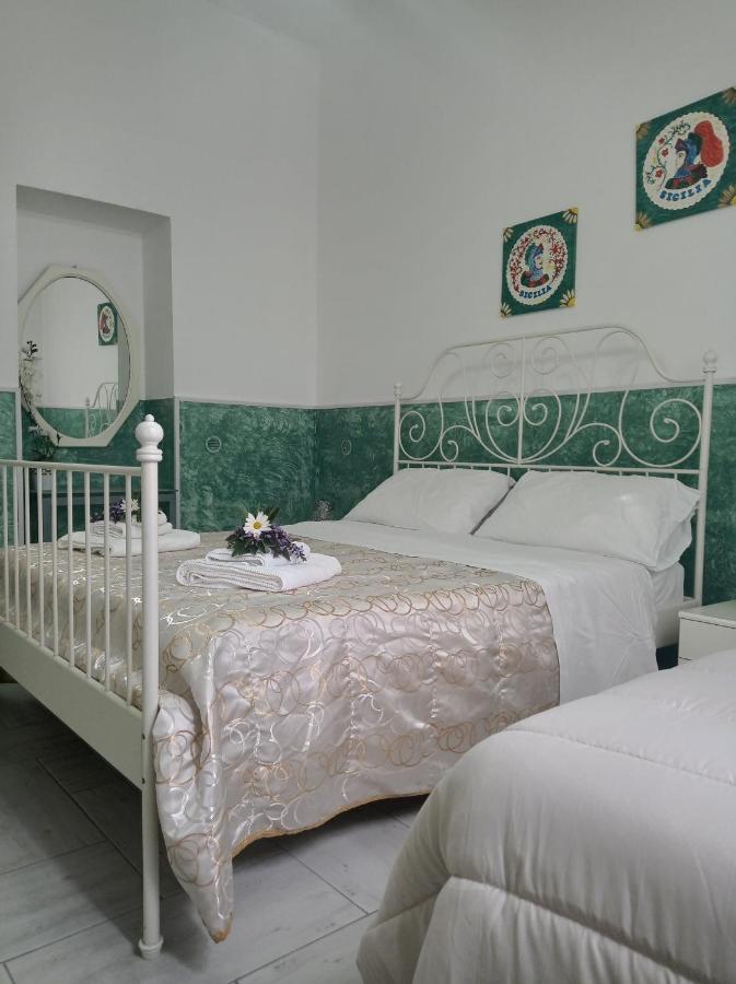 Mary Home - Casa Vacanza Таормина Номер фото